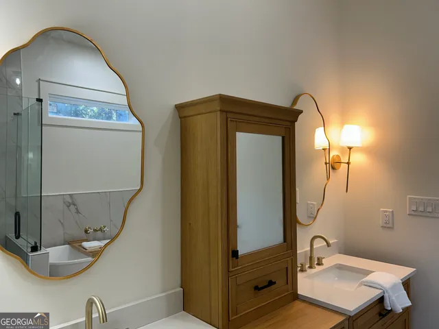 $685,000 | 5962 Ga Highway, Molena, GA 30258