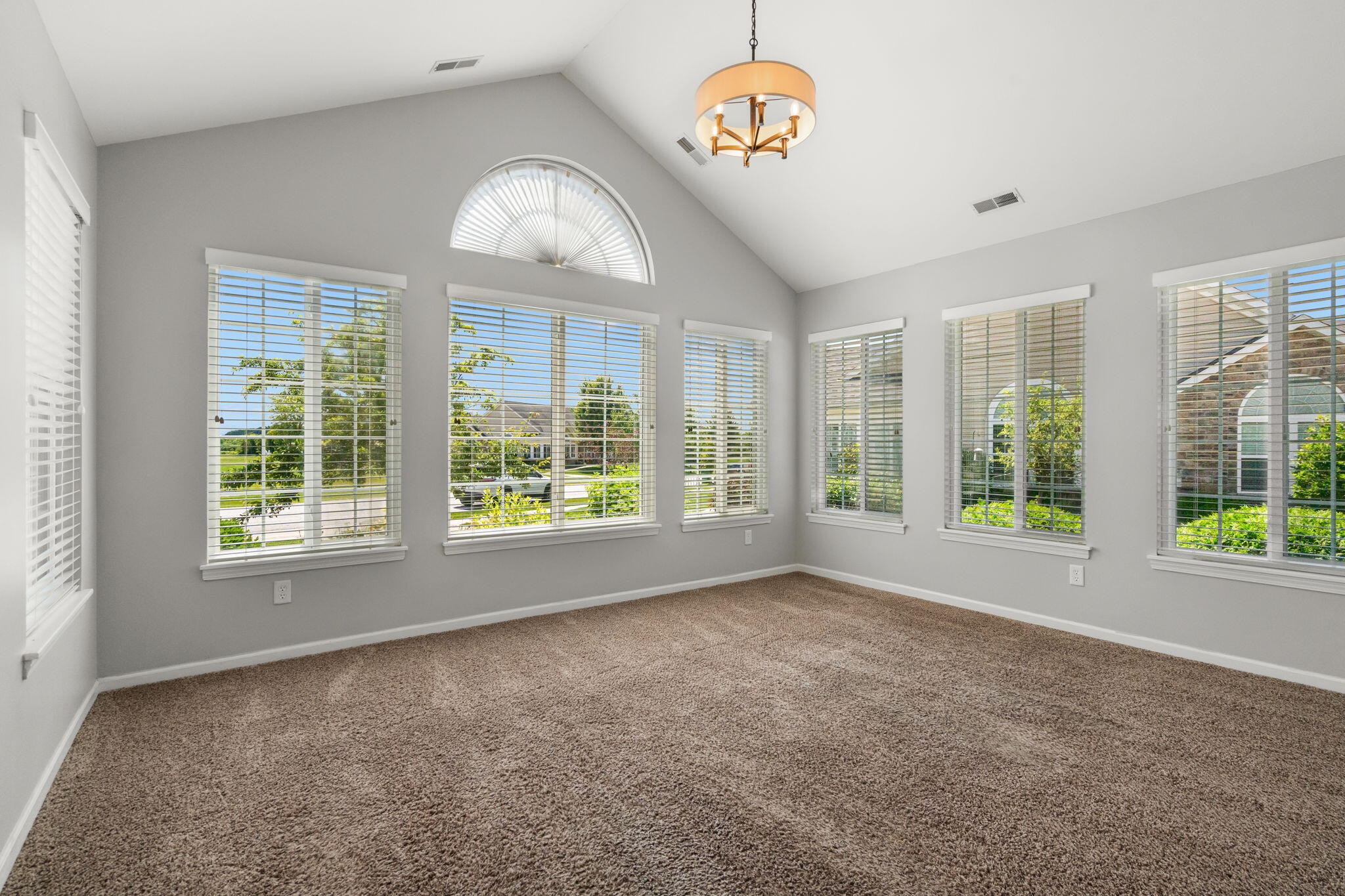 5260 East 109th Place Crown Point, IN 46307 - Photo 11 of 26 2048x1365