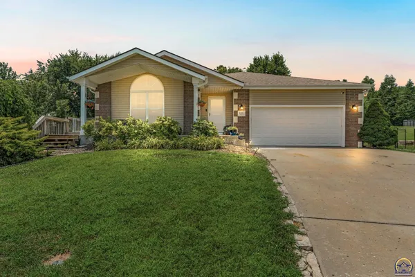 $349,900 | 4447 Weekley Court, Tecumseh, KS 66542