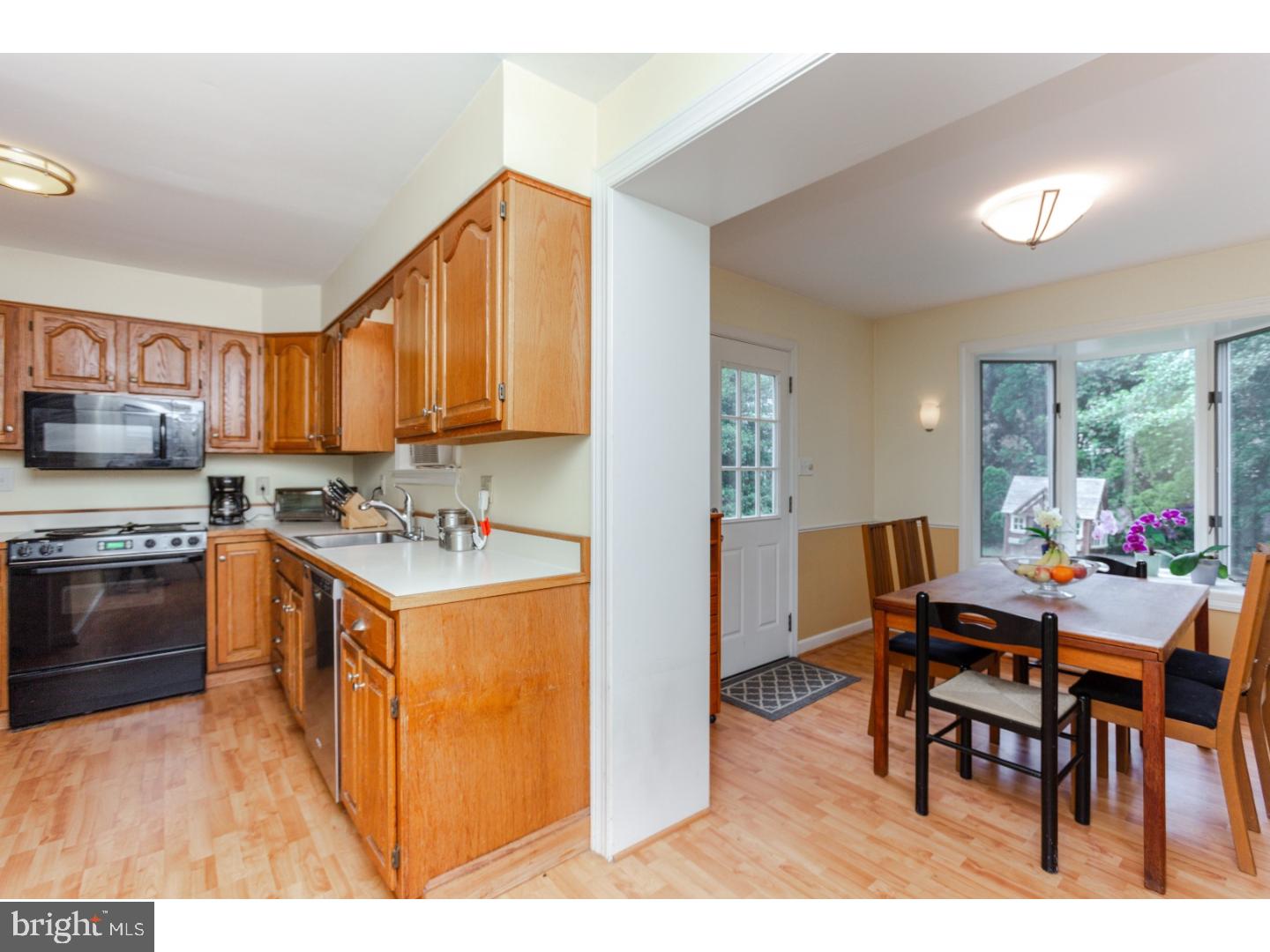 53 Treaty Road Drexel Hill, PA 19026 - Photo 11 of 25 Kitchen