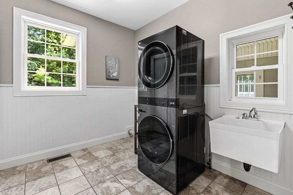 17 Bissonnette Circle Southampton, MA 01073 - Photo 18 of 42