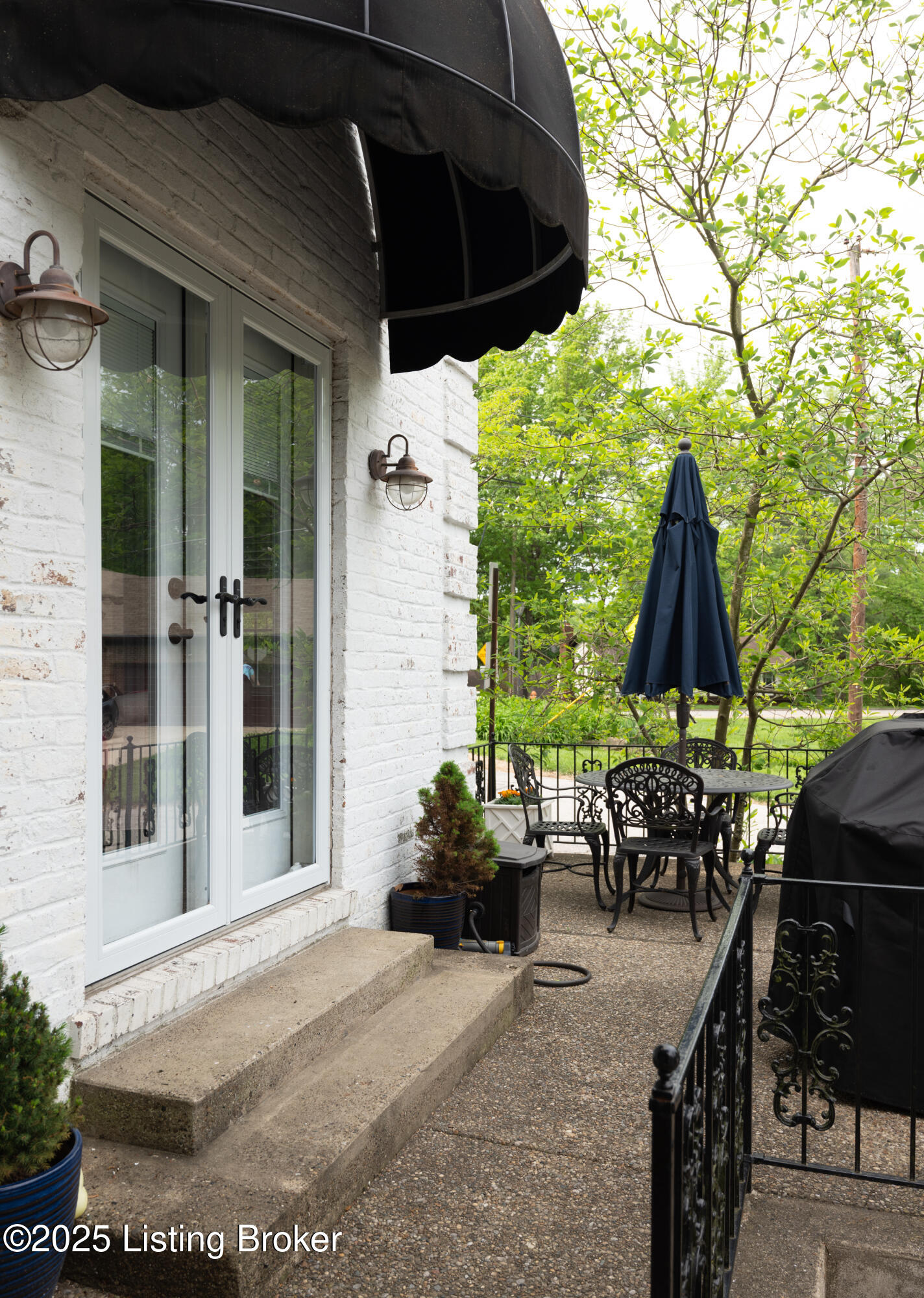 2701 Lexington Road Louisville, KY 40206 - Photo 33 of 39 TF - JK - Lexington Exteriors (9 of 11)