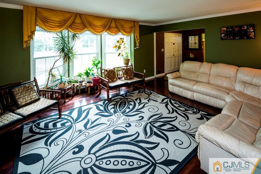 15 Myrtle Road East Brunswick, NJ 08816 - Photo 5 of 25 Gallery Image 5