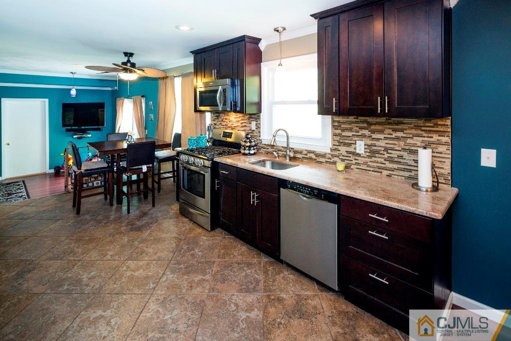 15 Myrtle Road East Brunswick, NJ 08816 - Photo 8 of 25 Gallery Image 8