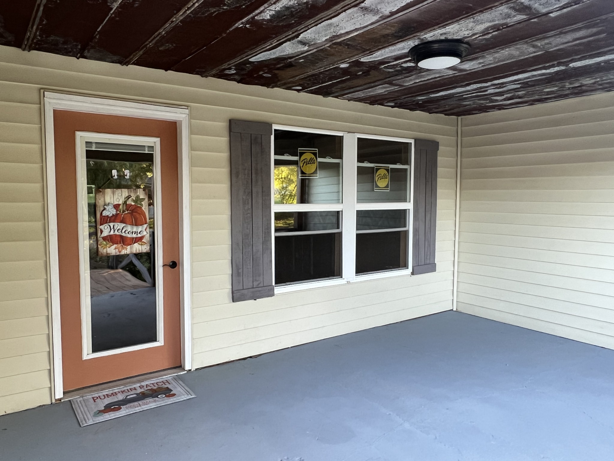 8987 Lyles Road Lyles, TN 37098 - Photo 3 of 33 a view of an empty room with a window