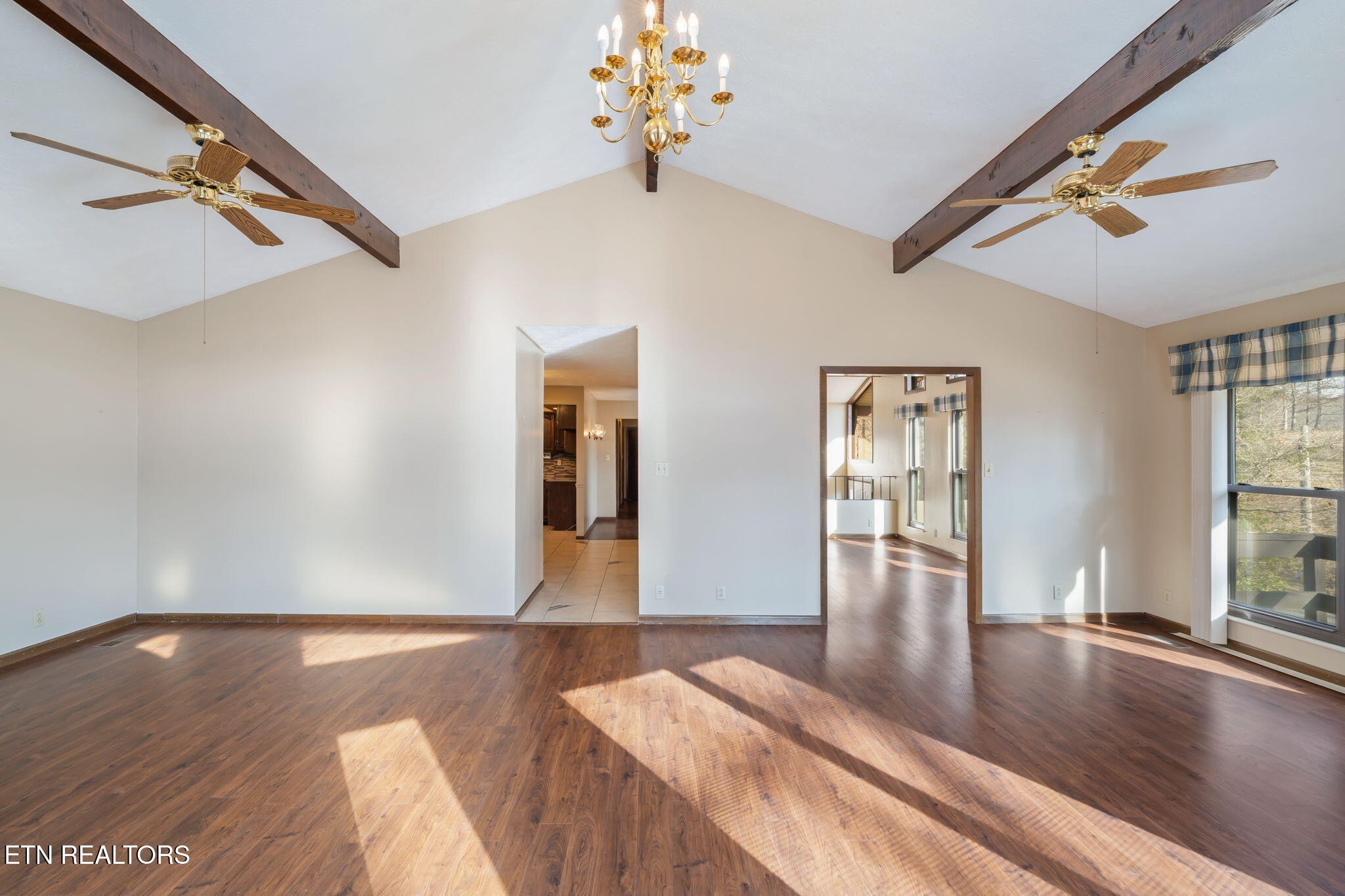 115 Jamie Street Maynardville, TN 37807 - Photo 11 of 58 a view of a livingroom with wooden floor