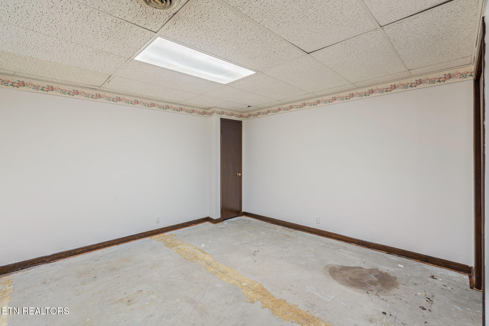 115 Jamie Street Maynardville, TN 37807 - Photo 25 of 58 a view of a room with racks on the wall