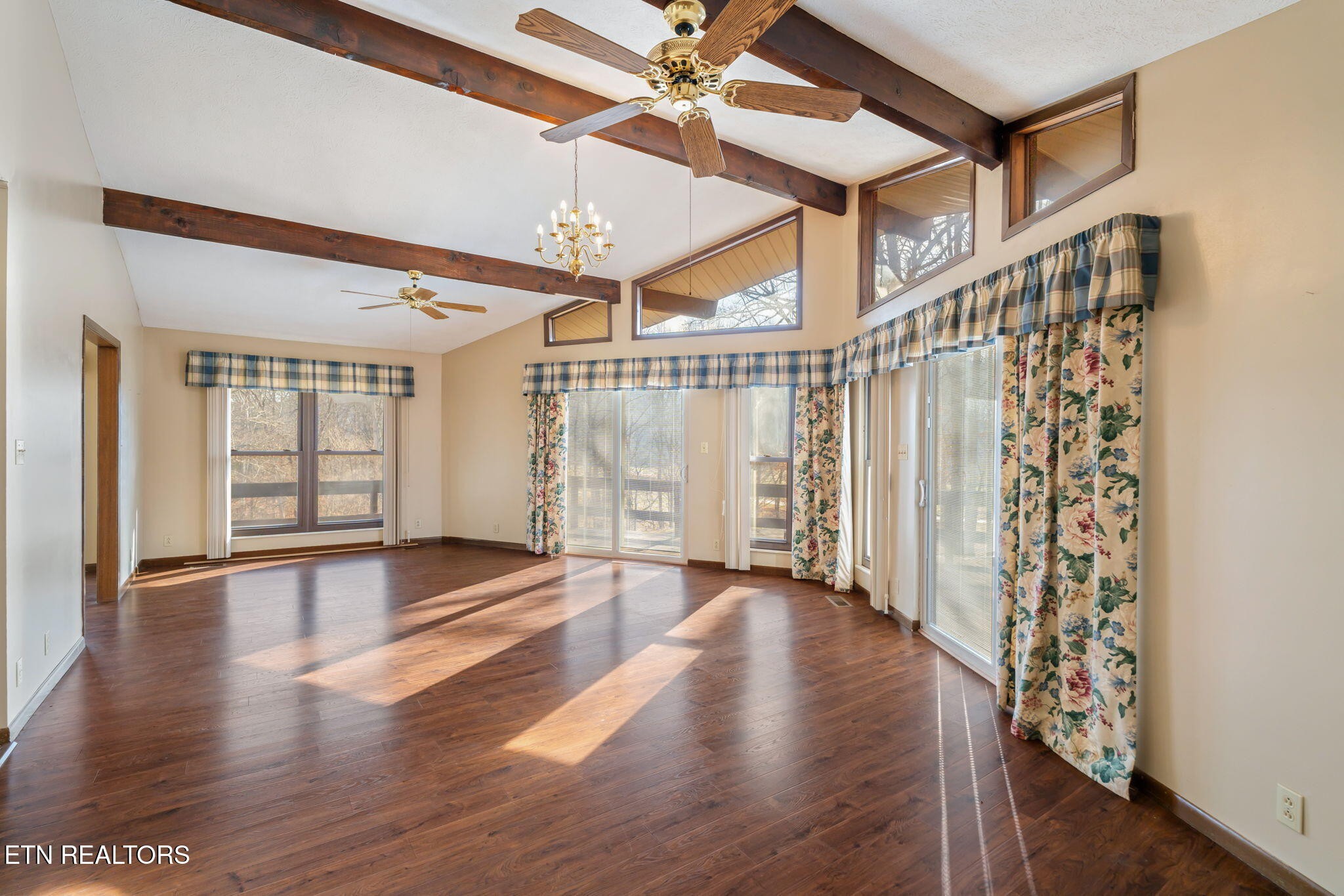 115 Jamie Street Maynardville, TN 37807 - Photo 10 of 58 a view of an entryway with wooden floor