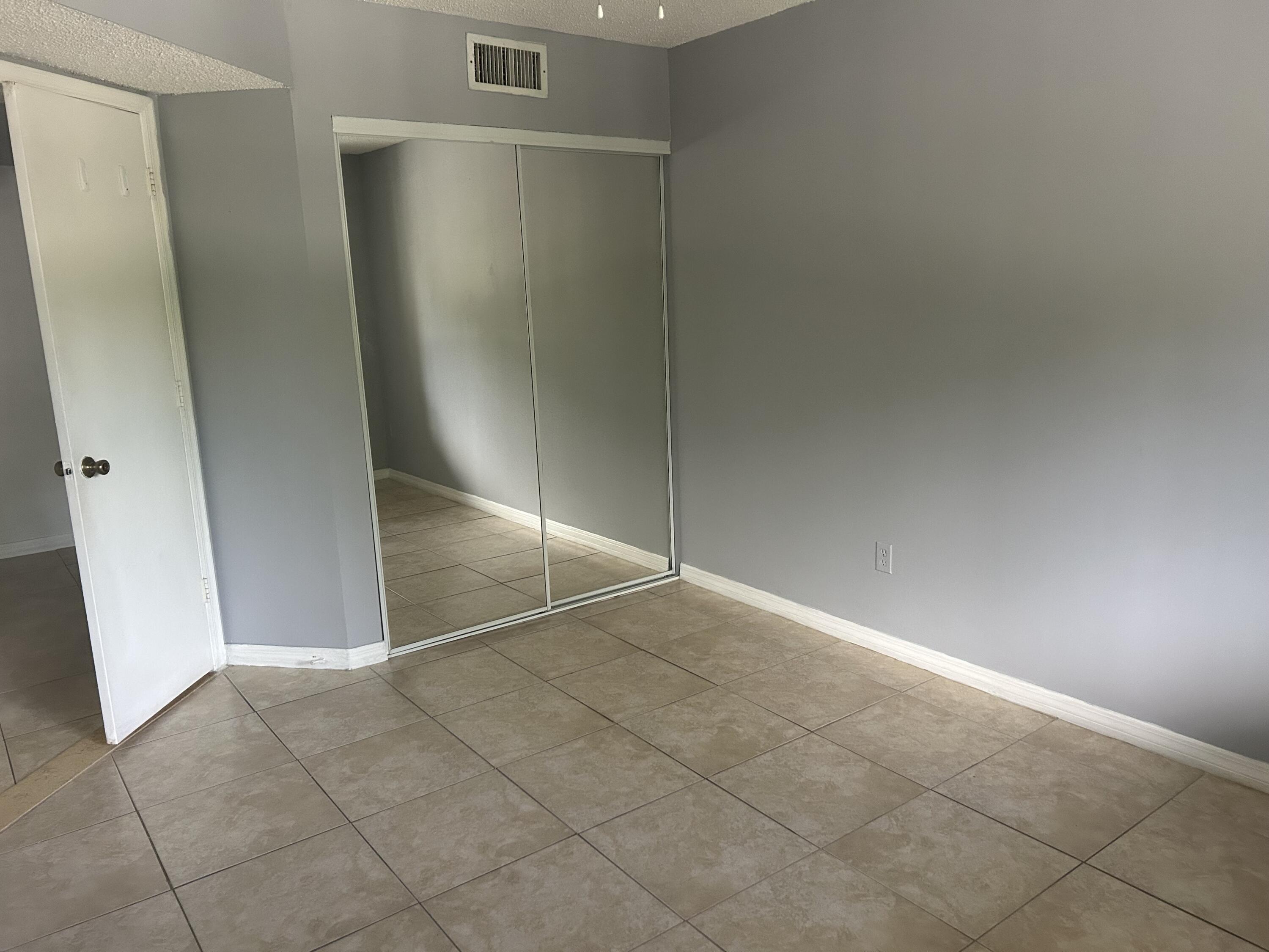 410 South Park Road, Unit 1204 Hollywood, FL 33021 - Photo 16 of 32 IMG_0008
