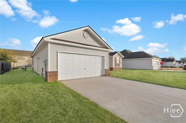 $2,150 | 85 Red Oak Drive, Richmond Hill, GA 31324