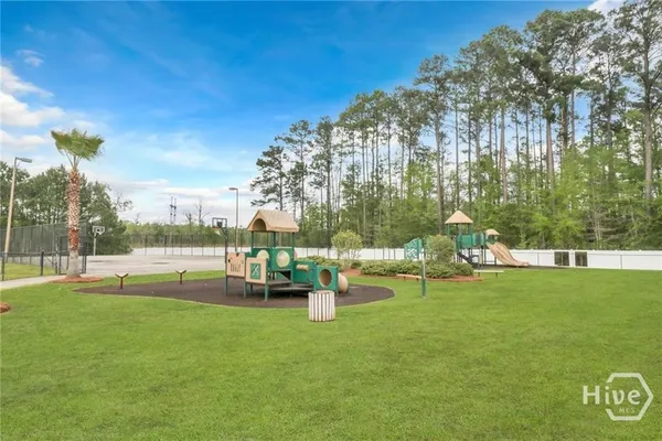 $2,125 | 85 Red Oak Drive, Richmond Hill, GA 31324