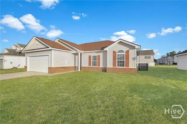 $2,150 | 85 Red Oak Drive, Richmond Hill, GA 31324