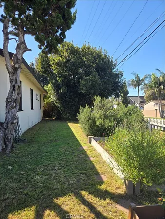 $3,750 | 819 Huntington Street, Huntington Beach, CA 92648