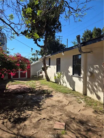 $3,750 | 819 Huntington Street, Huntington Beach, CA 92648