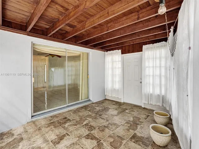 $2,800 | 17791 Northeast 13th Avenue, North Miami Beach, FL 33162