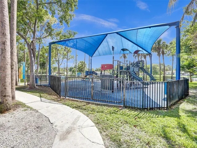 $2,800 | 17791 Northeast 13th Avenue, North Miami Beach, FL 33162