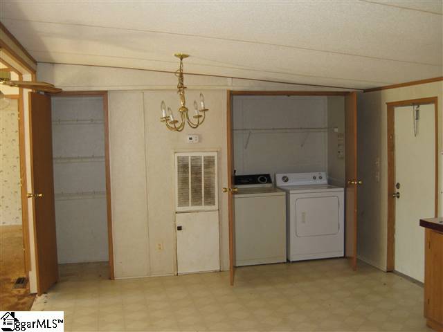 400 Hanks Road Laurens, SC 29360 - Photo 4 of 9 Gallery Image 4