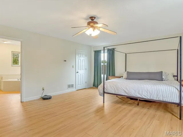 $349,900 | 1005 Daniel Drive, Maryville, IL 62062