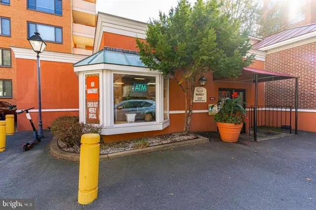 $230,000 | 1121 Arlington Boulevard, Unit 443, Arlington, VA 22209