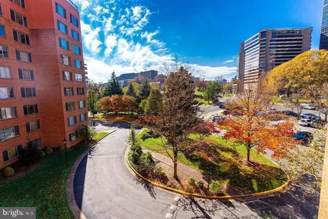 $230,000 | 1121 Arlington Boulevard, Unit 443, Arlington, VA 22209