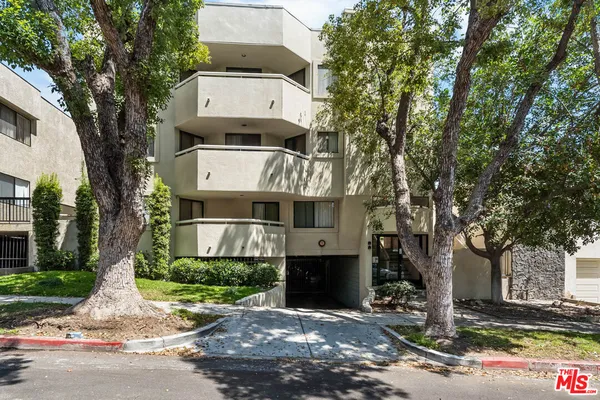 $829,000 | 554 East San Jose Avenue, Unit 203, Burbank, CA 91501