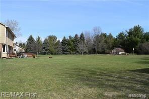 1616 North Hacker Road Howell, MI 48843 - Photo 31 of 34 hacker32.jpeg