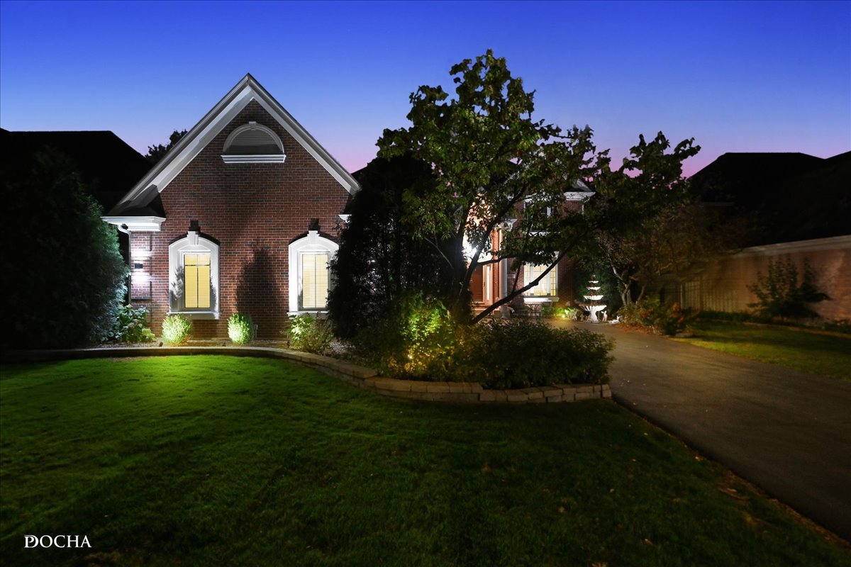 1107 Tuthill Road Naperville, IL 60563 - Photo 54 of 59 a front view of a house with garden