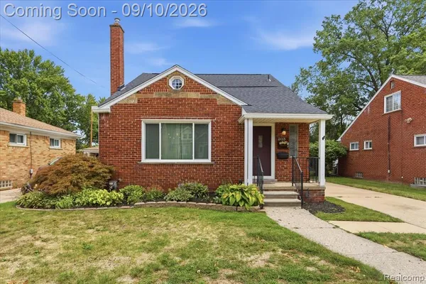 $335,000 | 203 Pare Street, Clawson, MI 48017