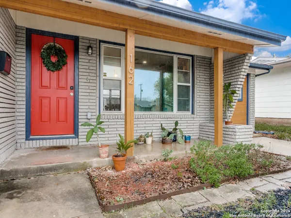 $269,900 | 162 Sullivan Drive, San Antonio, TX 78213