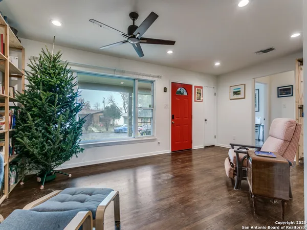 $269,900 | 162 Sullivan Drive, San Antonio, TX 78213