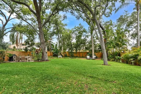 $700,000 | 6011 Williamsburg Way, Tampa, FL 33625