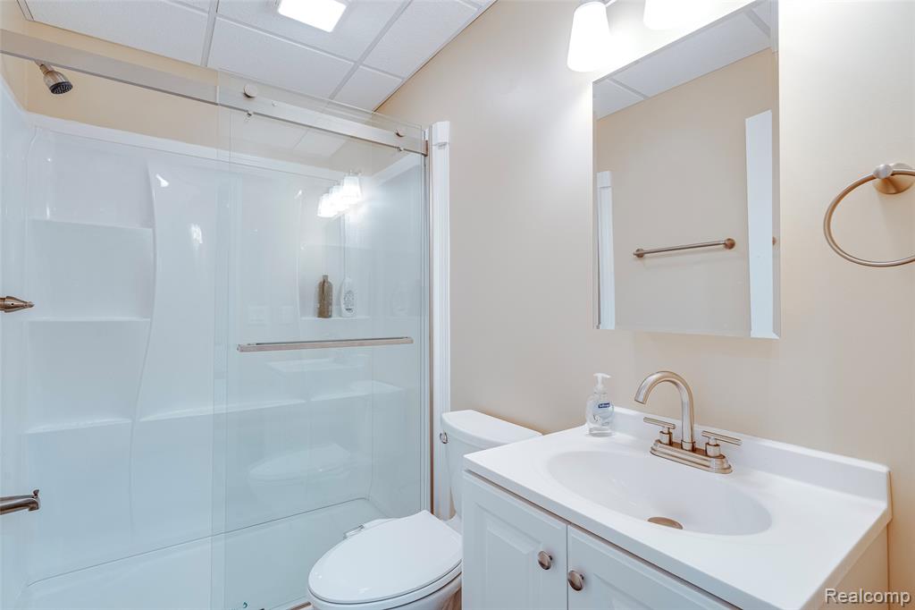 51011 Rockingham Drive Canton, MI 48188 - Photo 51 of 74