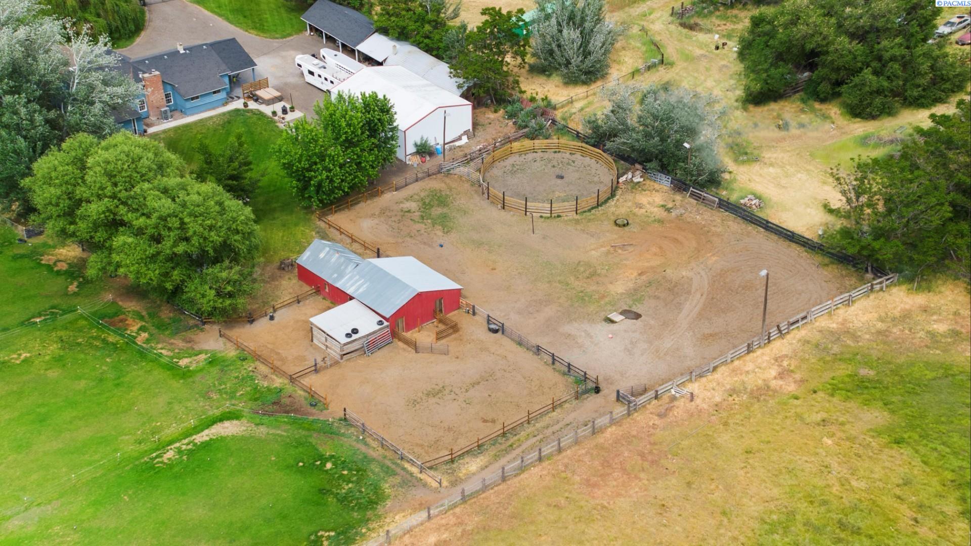 206805 East Bowles Road Kennewick, WA 99337 - Photo 11 of 30 Gallery Image 11