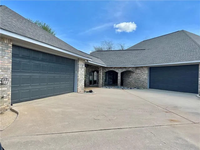 $899,999 | 1707 Cane River Parkway, Natchitoches, LA 71457