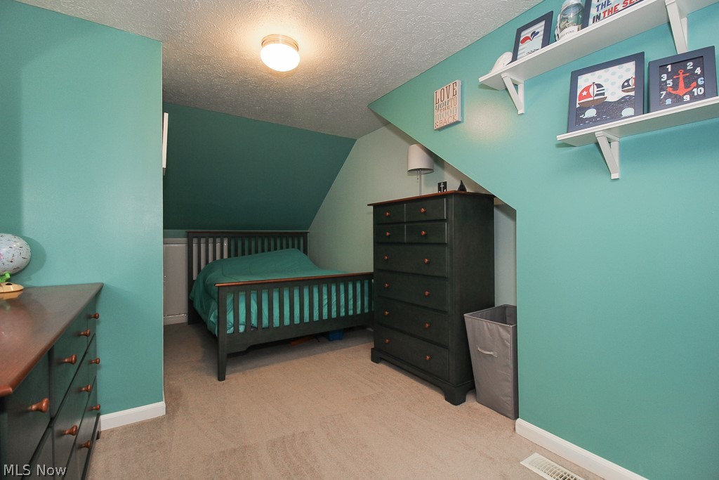 3302 Hearthstone Road Cleveland, OH 44134 - Photo 16 of 26 Gallery Image 16