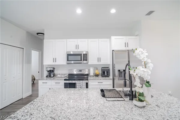 $2,500 | 13363 Drysdale Avenue, Port Charlotte, FL 33981