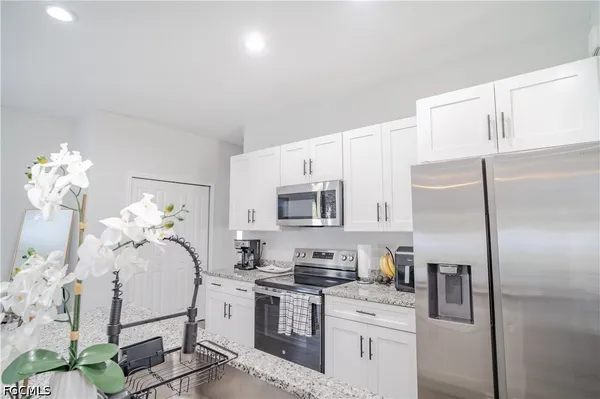 $2,500 | 13363 Drysdale Avenue, Port Charlotte, FL 33981