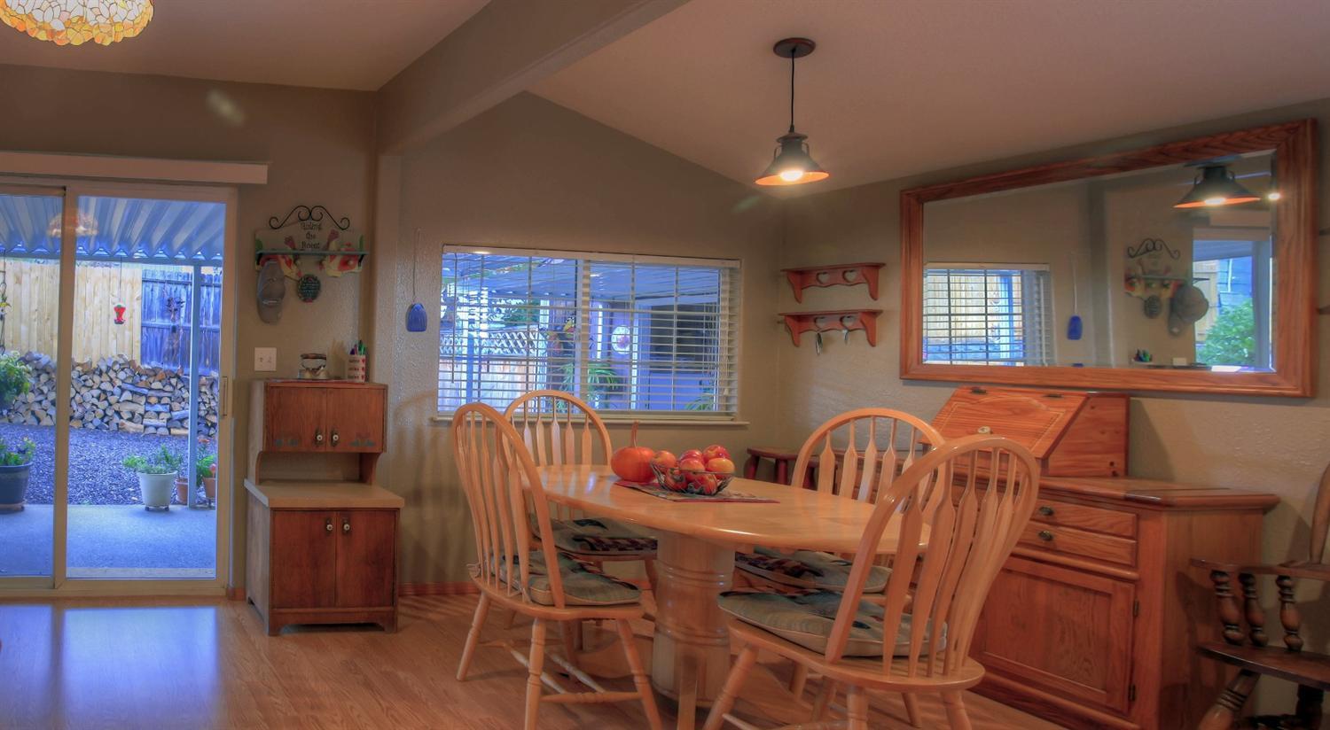 2425 Bell Court Medford, OR 97504 - Photo 17 of 34 Additional Photo