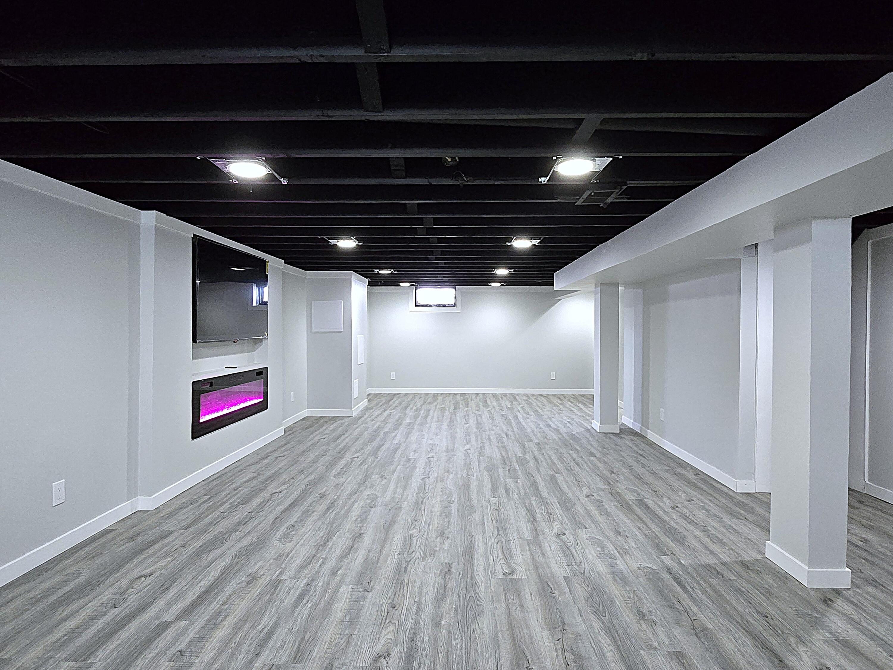 8114 West Congress Street Milwaukee, WI 53218 - Photo 32 of 39 Rec Room.....