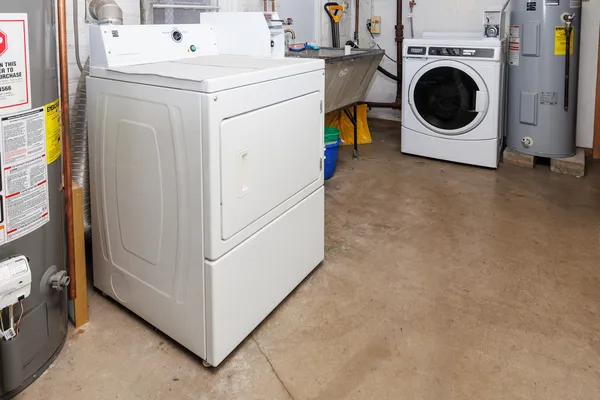 $1,950 | 6216 West Irving Park Road, Unit 2, Chicago, IL 60634