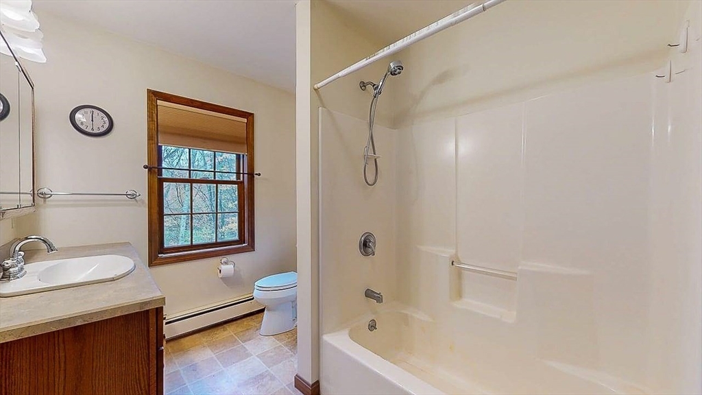 241 North Brookfield Road New Braintree, MA 01531 - Photo 18 of 30
