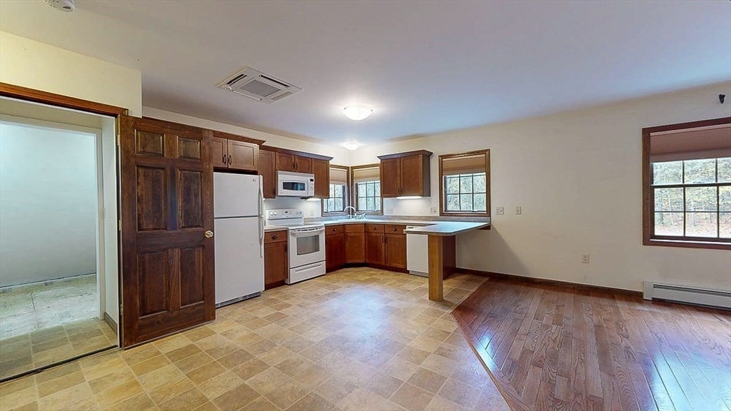 241 North Brookfield Road New Braintree, MA 01531 - Photo 5 of 30