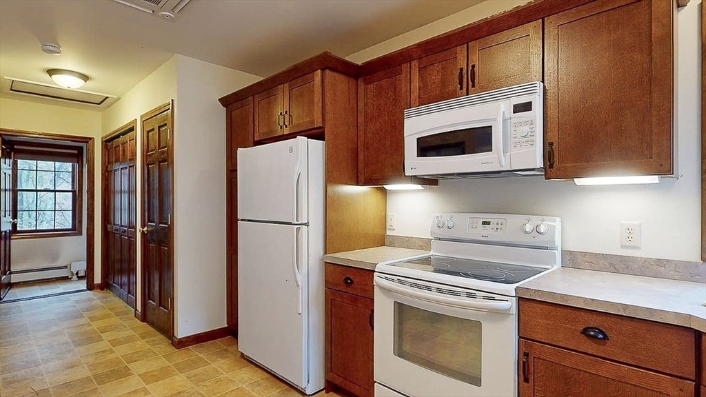 241 North Brookfield Road New Braintree, MA 01531 - Photo 6 of 30