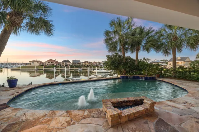 $2,774,000 | 721 Harborside Way, League City, TX 77565