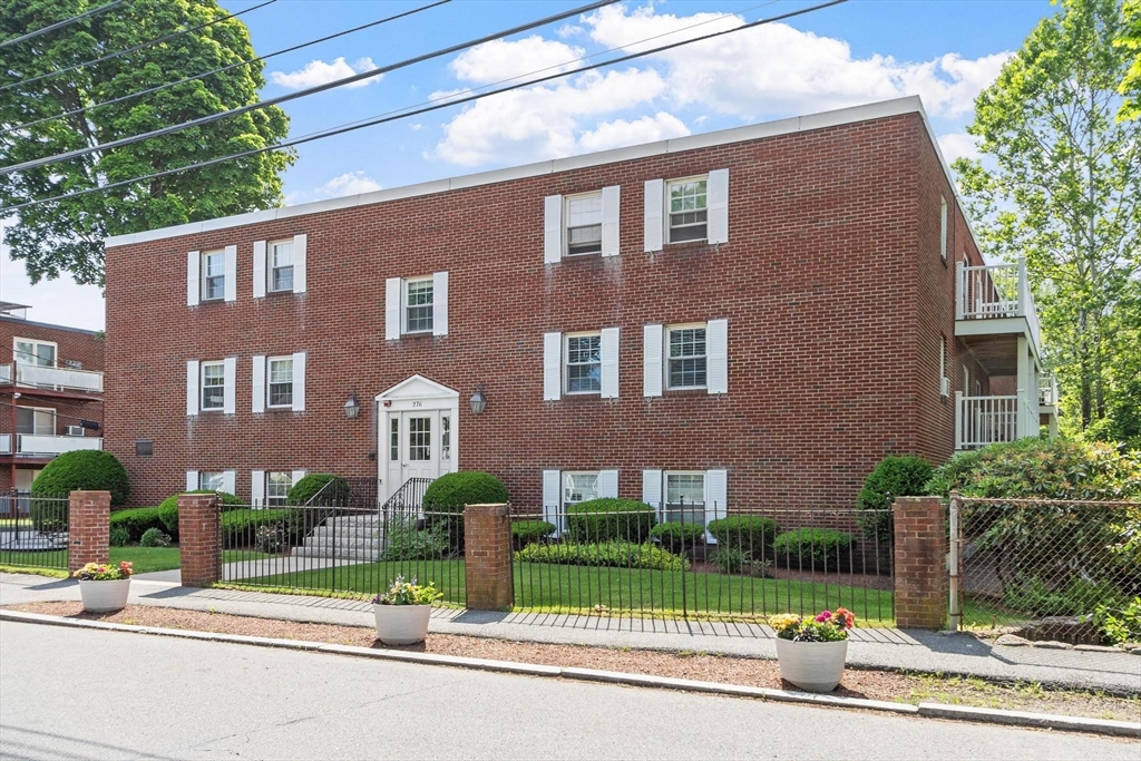276 Albion Street, Unit 12 Wakefield, MA 01880 - Photo 35 of 38