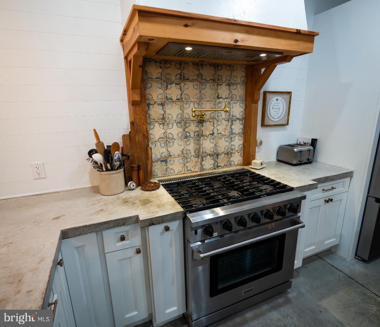 180 Gutshall Road Shippensburg, PA 17257 - Photo 20 of 37 a kitchen with a stove and a sink
