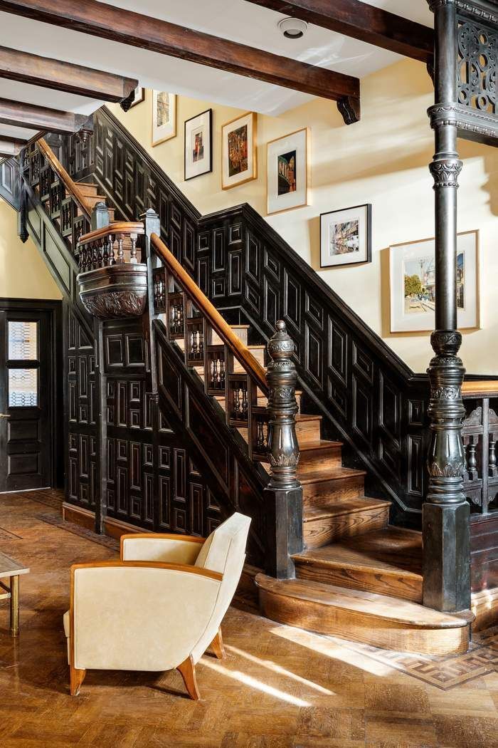 314 West 71st Street Manhattan, NY 10023 - Photo 4 of 19 a view of entryway with a small pool