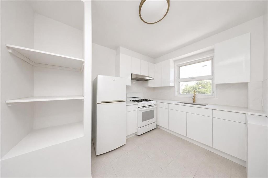 1344 Bay Ridge Parkway Brooklyn, NY 11228 - Photo 9 of 27