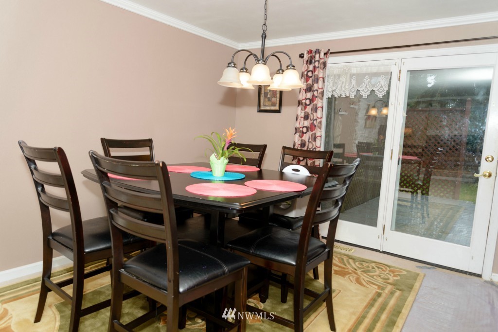 15604 Southeast 148th Street Renton, WA 98059 - Photo 6 of 20