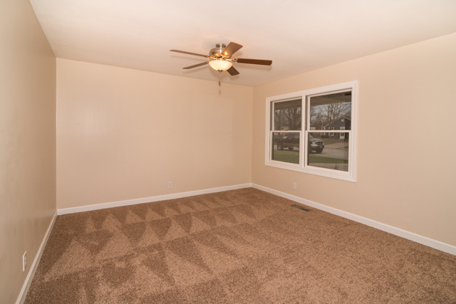 62 Amesbury Road Montgomery, IL 60538 - Photo 7 of 17 Gallery Image 7